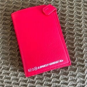 Béis Lonely Ghost Air Passport Holder